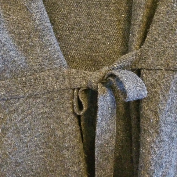 Sweater - Picture 3 of 4